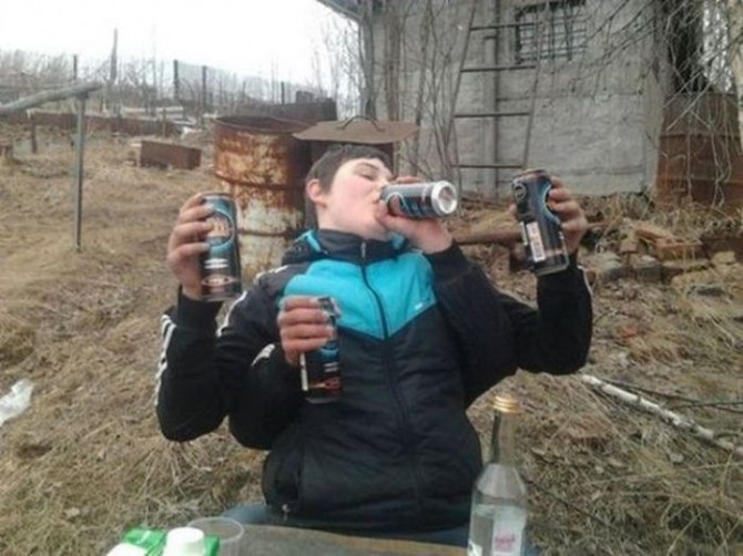 Awesome Photos From Russia With Love - four arm drinker