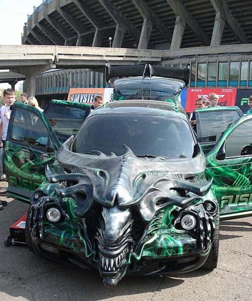 Russia With Love - Krasnoyarsk dragon cars