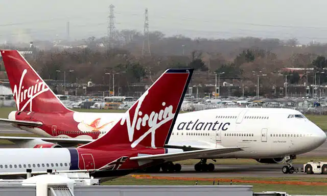 UK Girl Joins Mile High Club With Randomer With Her Parents On The Same Fight