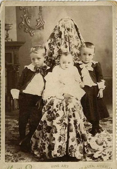 Creepy Old Photographs 6