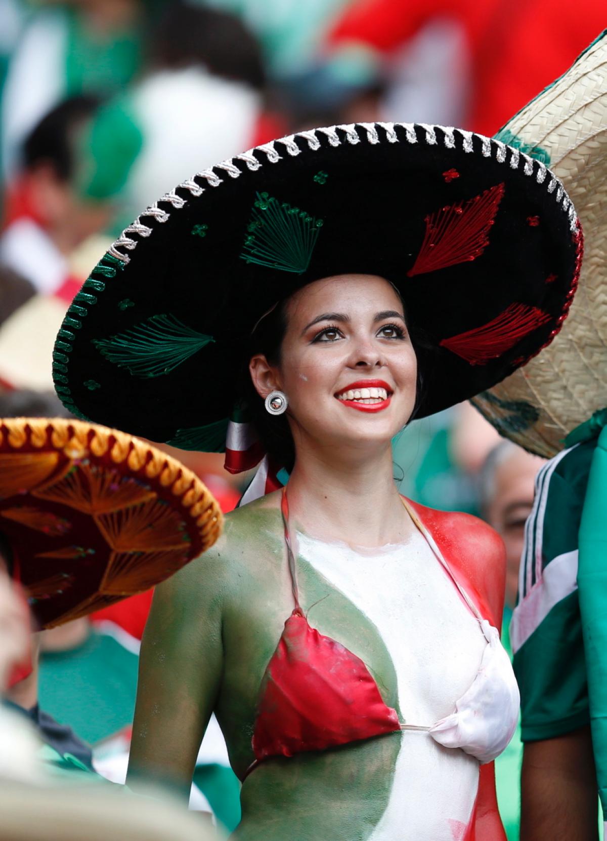 PHOTOS: The Hottest Fans At The 2014 World Cup (Slightly NSFW) – Page 3