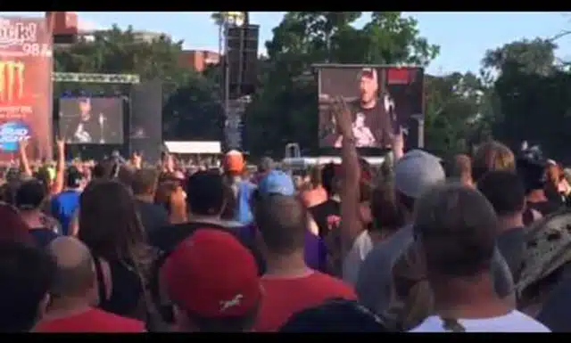 Aaron Lewis From Staind Switches On Crowd After Seeing Them ‘Molest’ Crowd-Surfing Girl