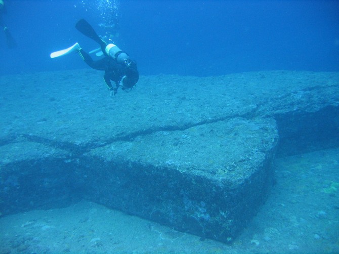 Ocean Mysteries - yonaguni 3