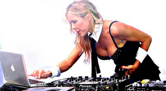 Natalia Paris DJing