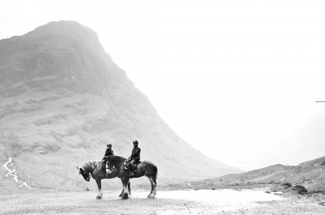 Ragnar Axelsson RAX - mounted on the mountain