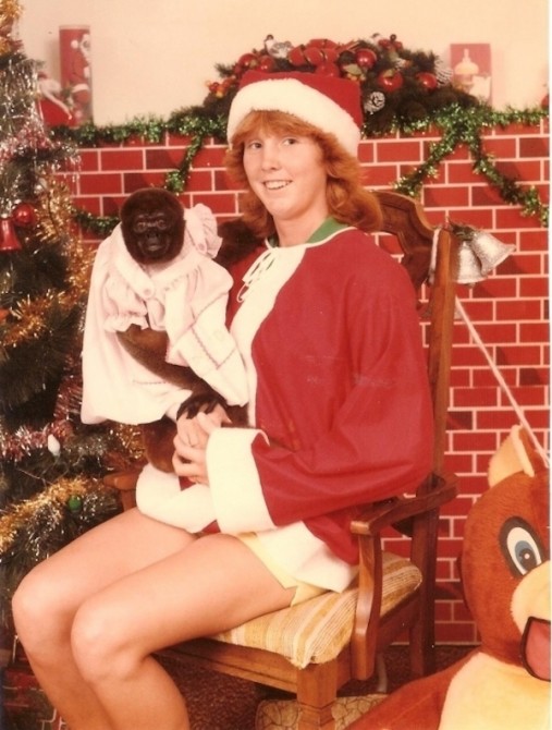 Awkward Christmas Family Photographs 6