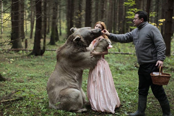 Backstage Katerina Plotnikova - Bear