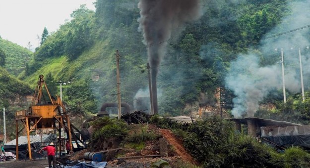 China Pollution Images - coal smoke