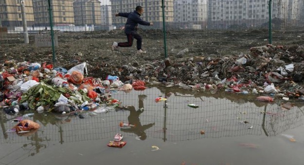 China Pollution Images - rubbish dump
