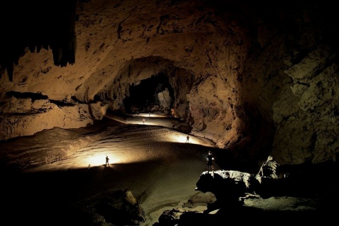 Krubera Cave - Georgia - descent