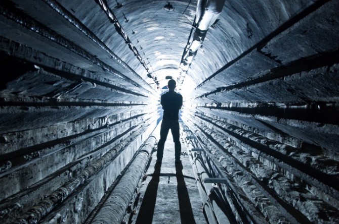 Place Hacking - Urban Explorer - EDF Tunnels, Paris France