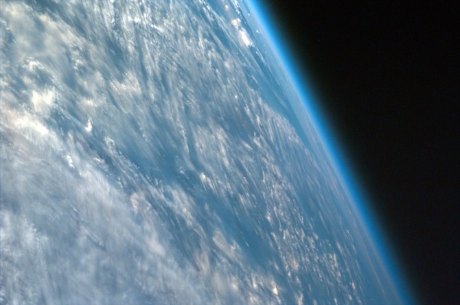 Amazing Space - Thickness of atmosphere
