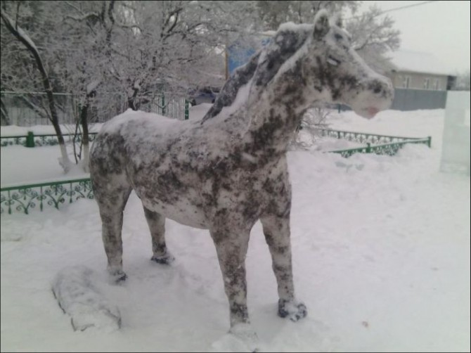 Snow Sculptures - Children Of Tatarstan - Horse