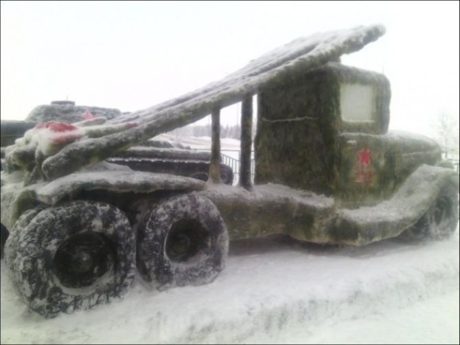 Snow Sculptures - Children Of Tatarstan - Lorry