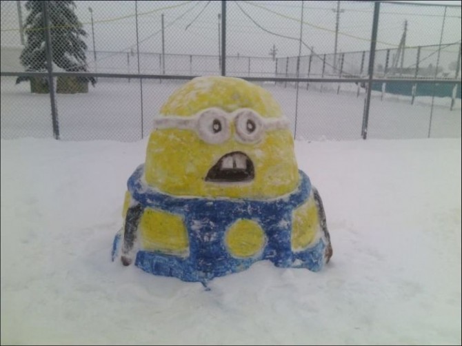 Snow Sculptures - Children Of Tatarstan - Yellow