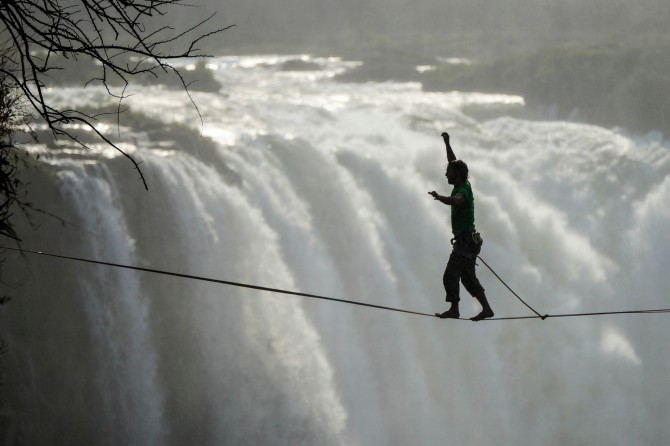 Tightrope Victoria Falls - 3