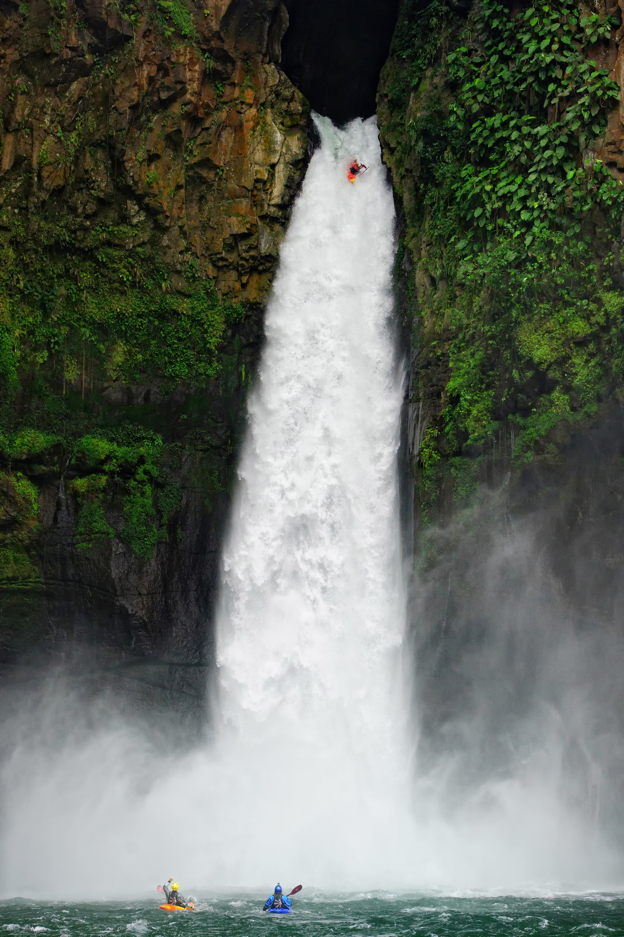Extreme Sports Photography Competition - Lucas-Gilman-mexican-fall