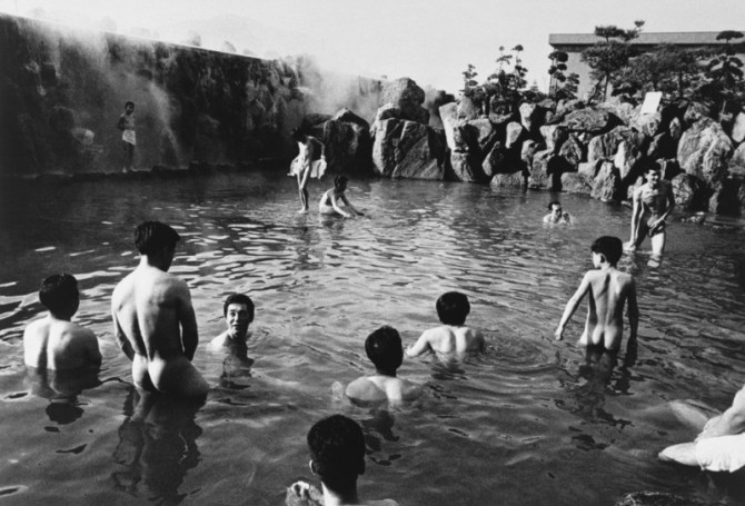 Hiromi Tsuchida - Bathing