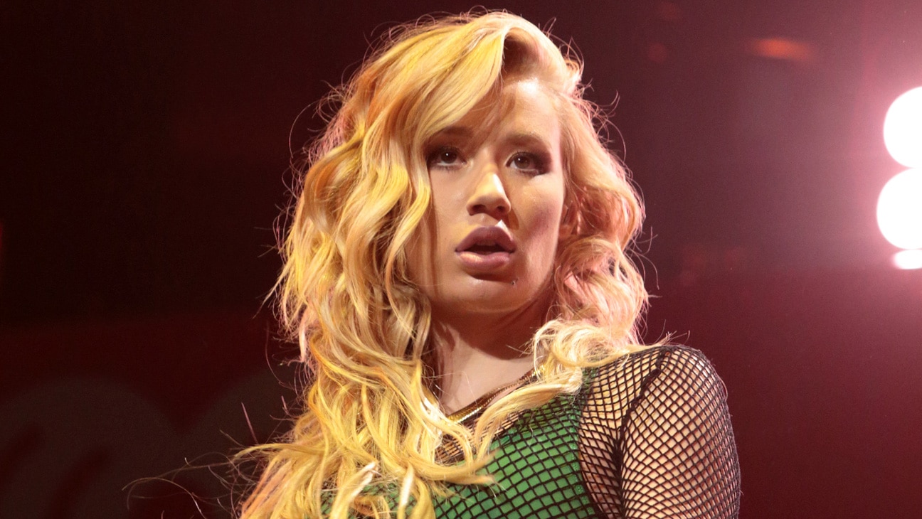 Iggy Azalea Just Quit Social Media Because People Were Saying Uncomplimentary Things About Her Butt
