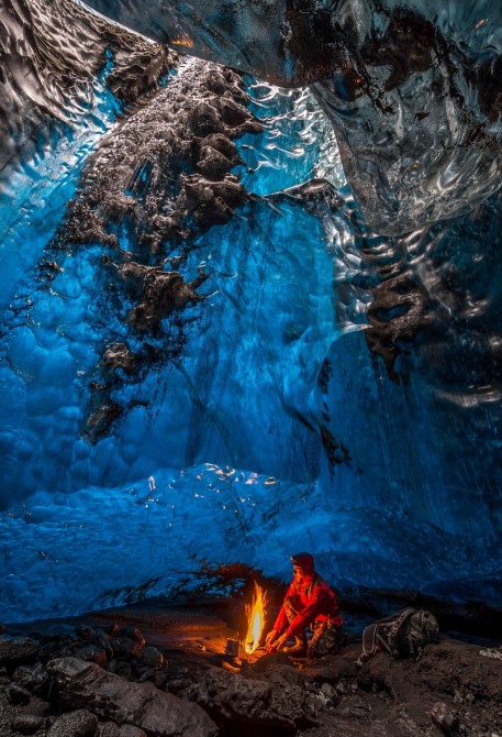 Inside Vatnajokull glacier - Clamber Out
