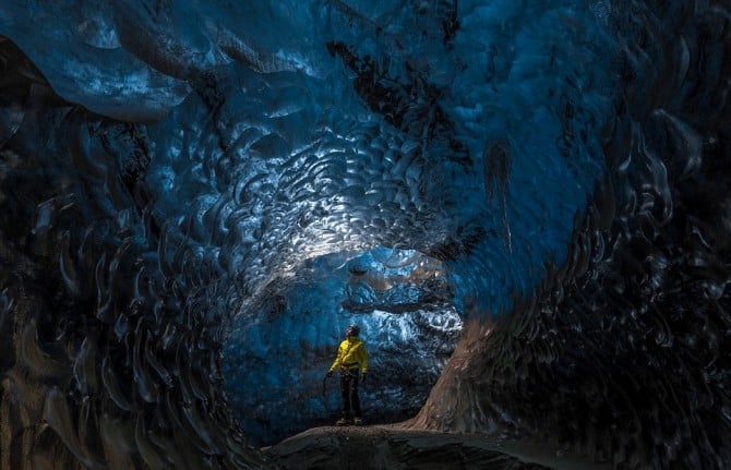 Inside Vatnajokull glacier - Roof