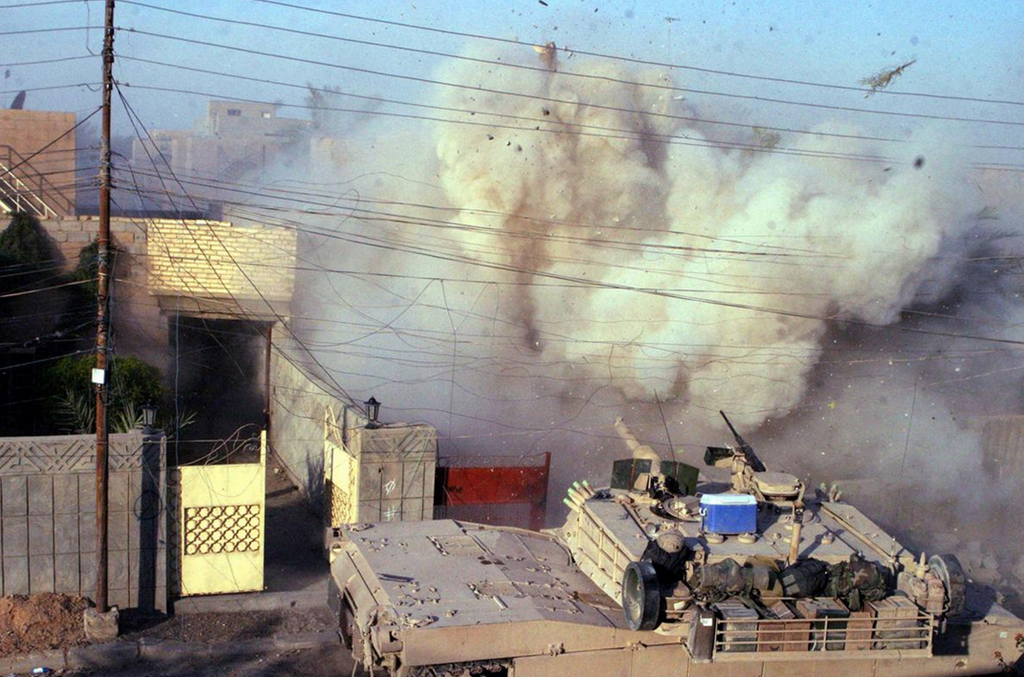 Iraq War In Pictures - Tank Attack