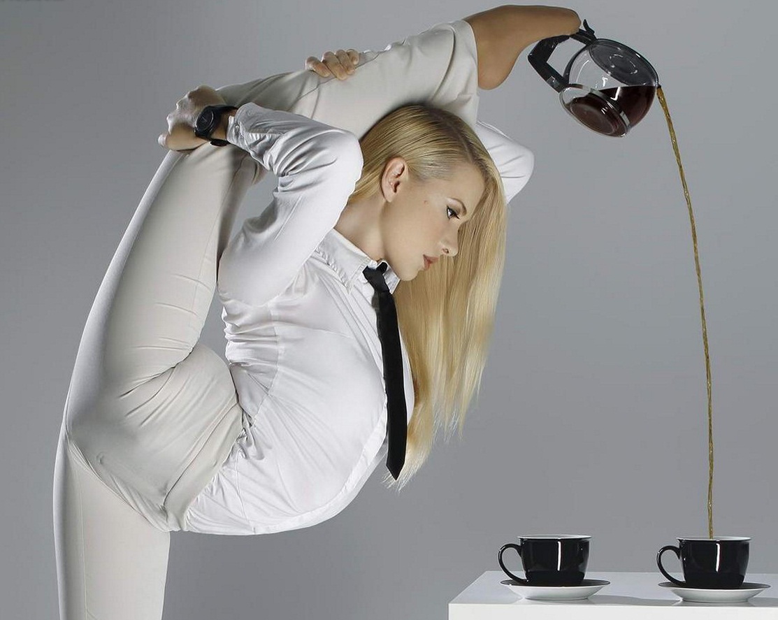 Julia Gunthel - Flexible Woman - Pouring Tea