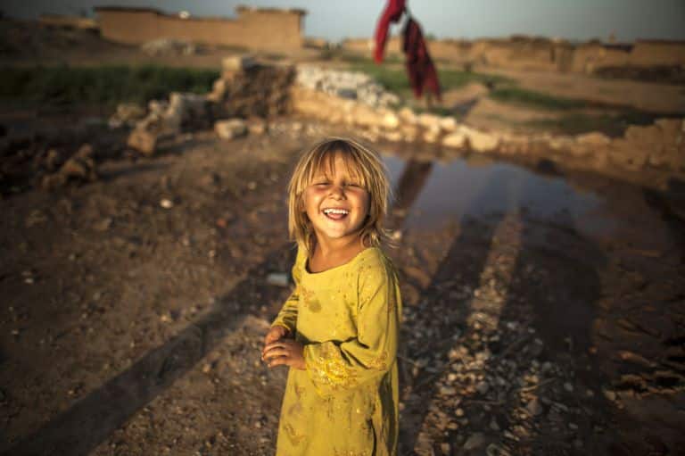 Zohra Bensemra - Girl Islamabad