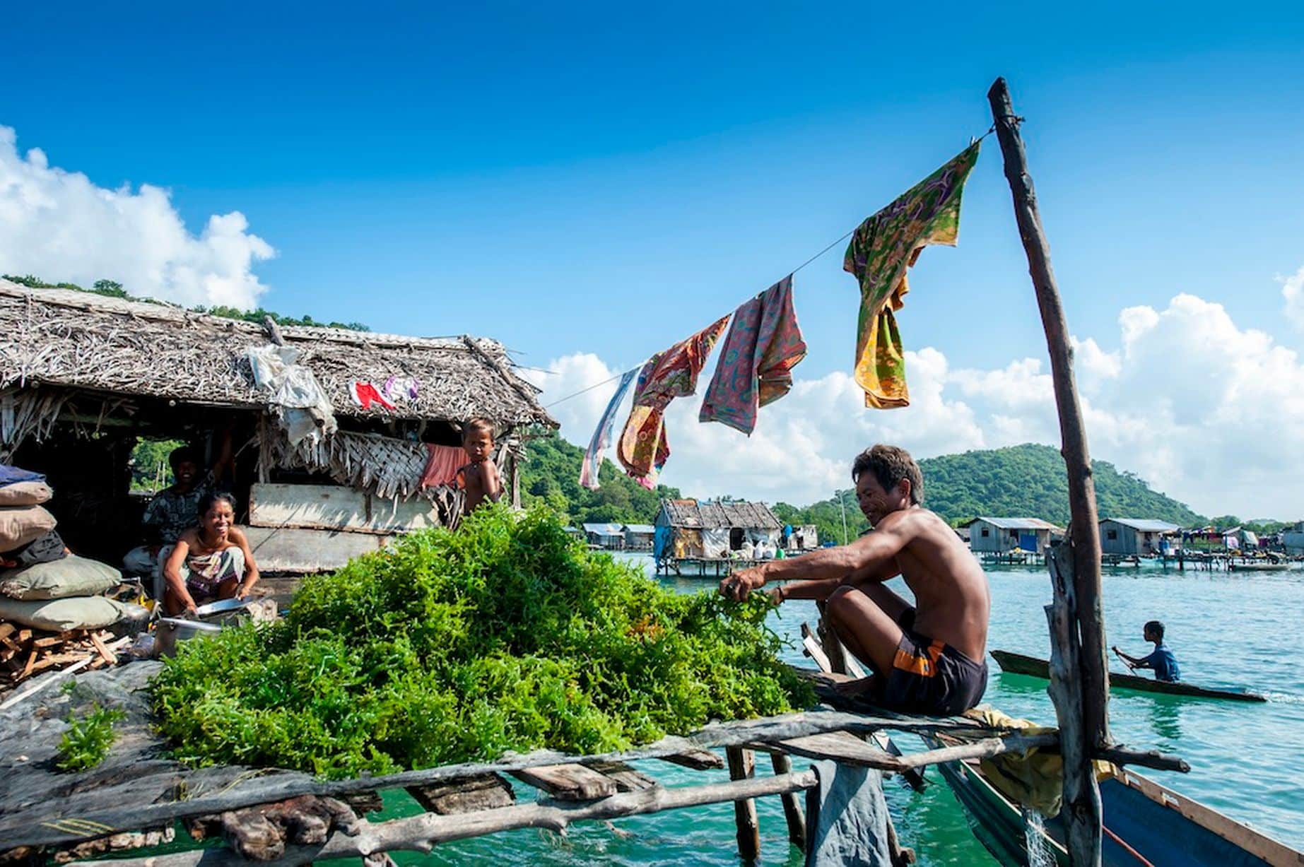 Bajau people of Malaysia - Bajau Trading Fish