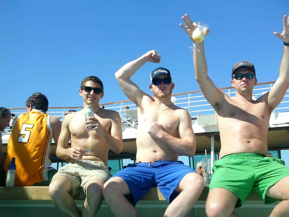 Girls Are Going Crazy Over The ‘Dad Bod’ And Now Men Everywhere Are Striving To Get One