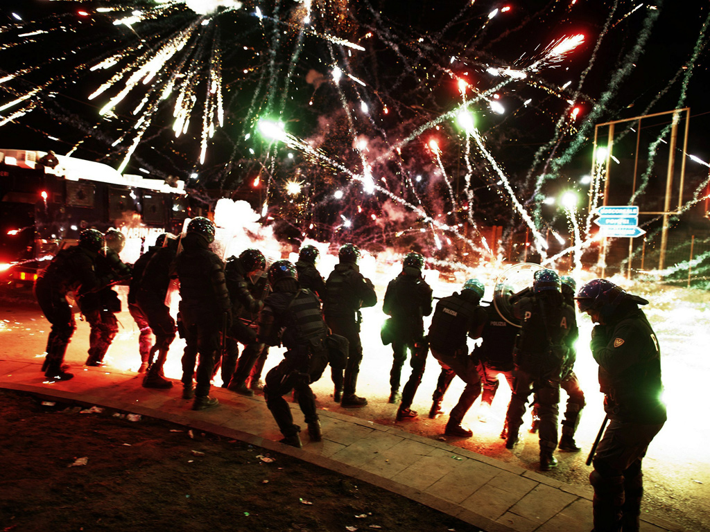 Riot Photos - Naples Italy