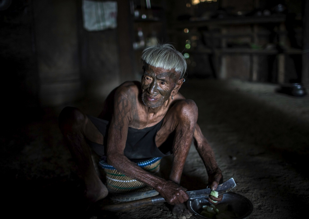 Konyak Last Of The Head Hunters - Cooking