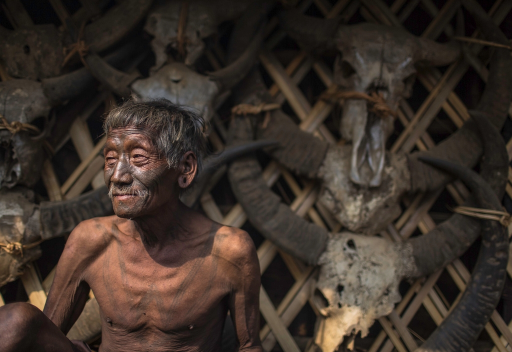 Konyak Last Of The Head Hunters - With Skulls