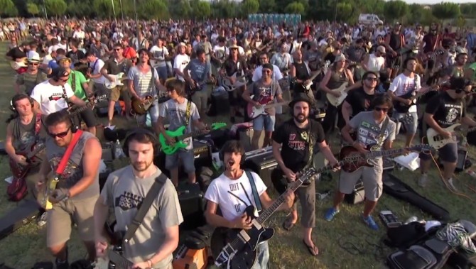 1000 Musicians Playing Foo Fighters