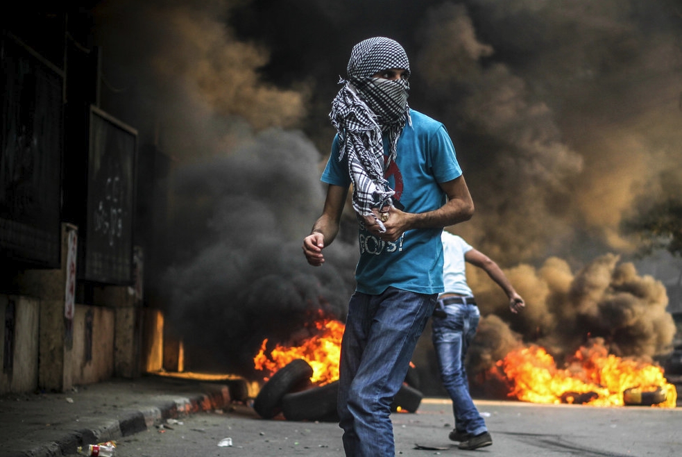 Mosa'ab Elshamy - 1 Riot Gear