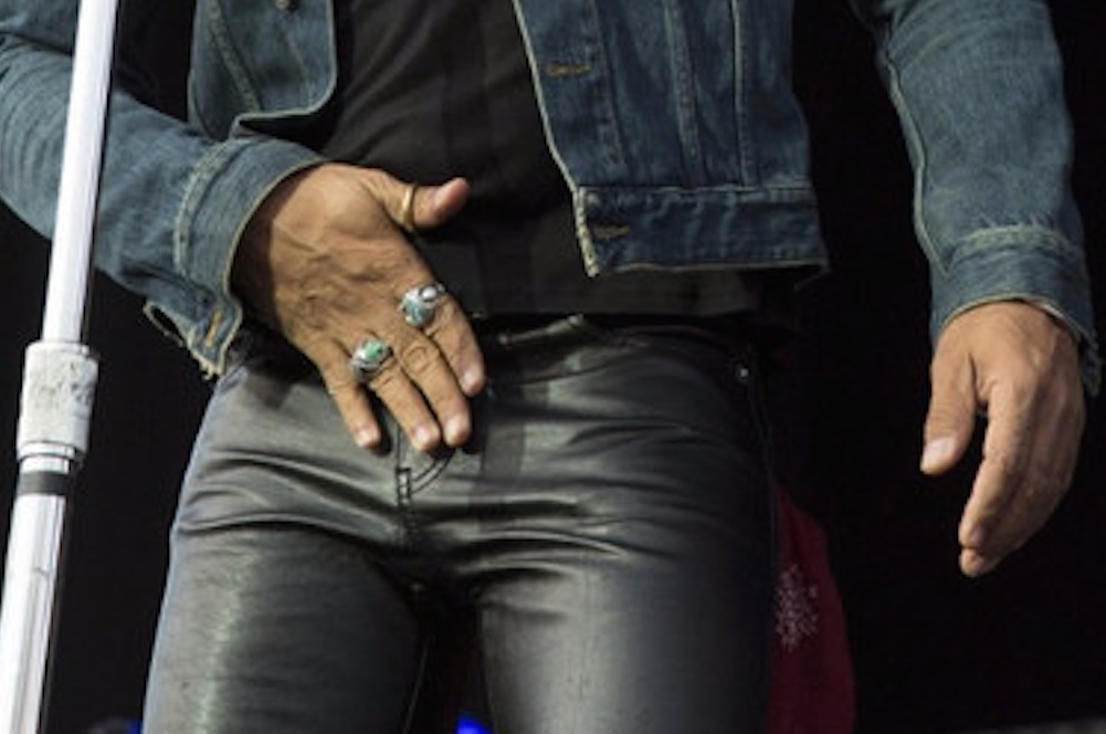 Lenny Kravitz's Dick Fell Out When His Leather Trousers Spli