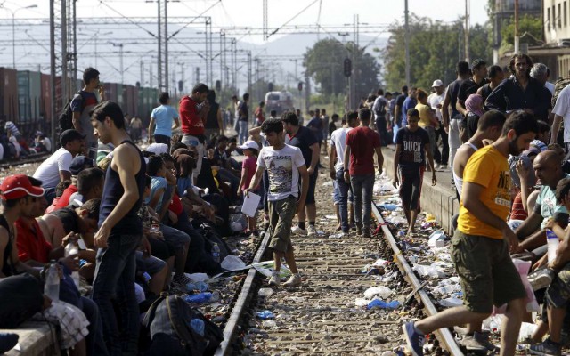 Macedonia - Asylum Seekers Syria - Waiting For Train