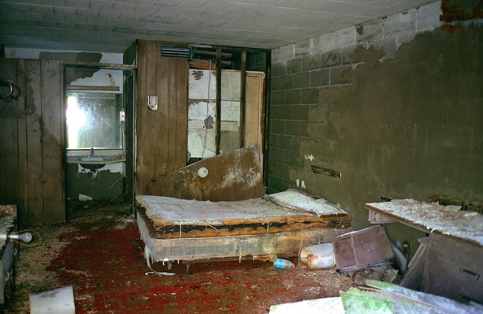 These Photos Of The Most Disgusting Hotels In The World Will Make You ...