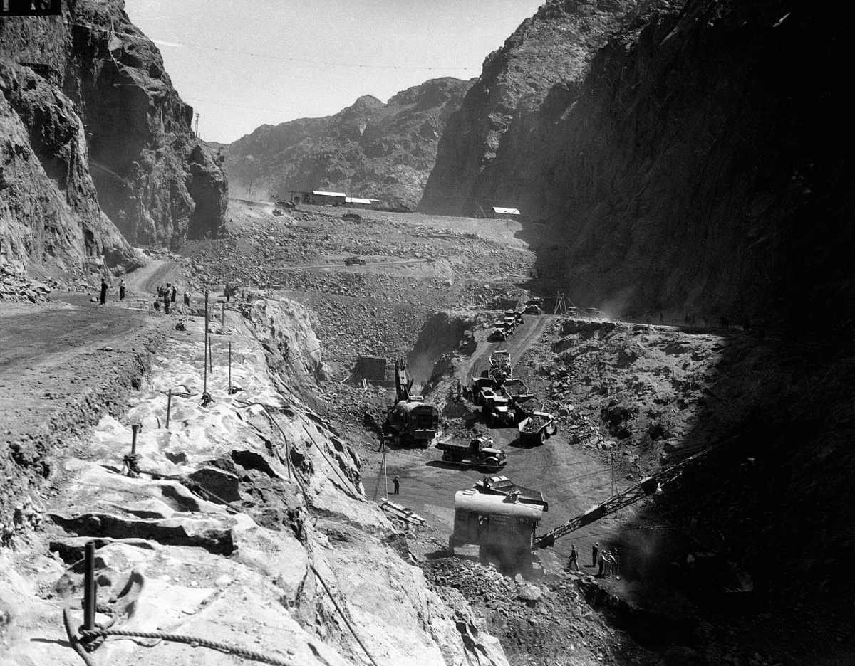 1933, Boulder City, Nevada, USA --- Original caption: 1933-Boulder City, CO- Picture shows an aerial view of mass construction of the Boulder Dam (known now as the Hoover Dam). --- Image by © Bettmann/CORBIS
