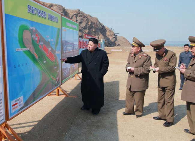 Kim Jong Un Looking At Things - Poster