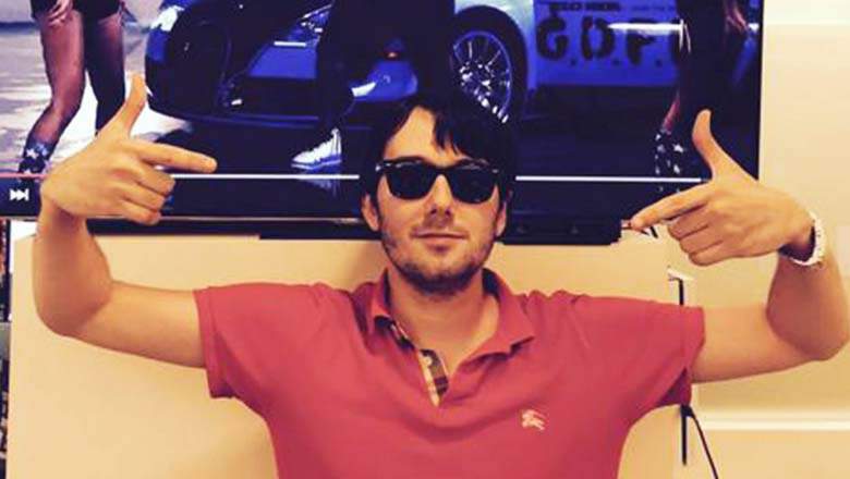Drug CEO Dickhead Martin Shkreli Once Offered To Pay His Ex-Girlfriend $10,000 To Let Him Eat Her Out