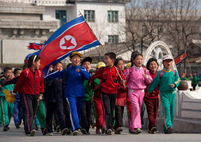Eric Lafforgue - North Korea - Kids