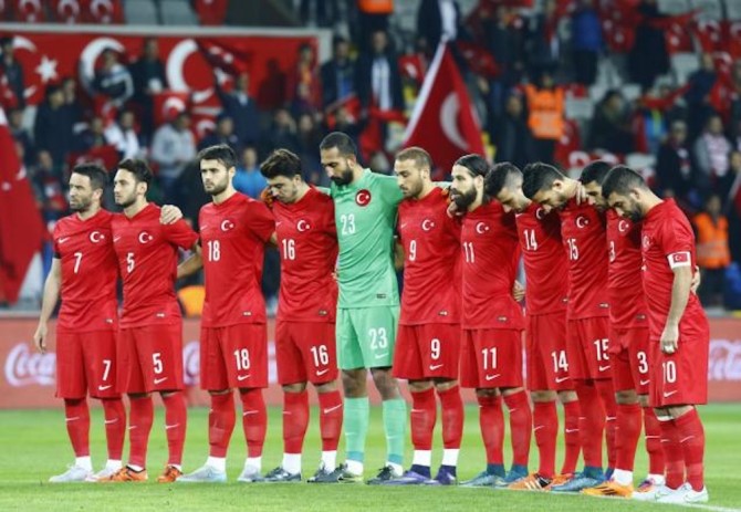 Turkish Soccer Fans Boo Silence