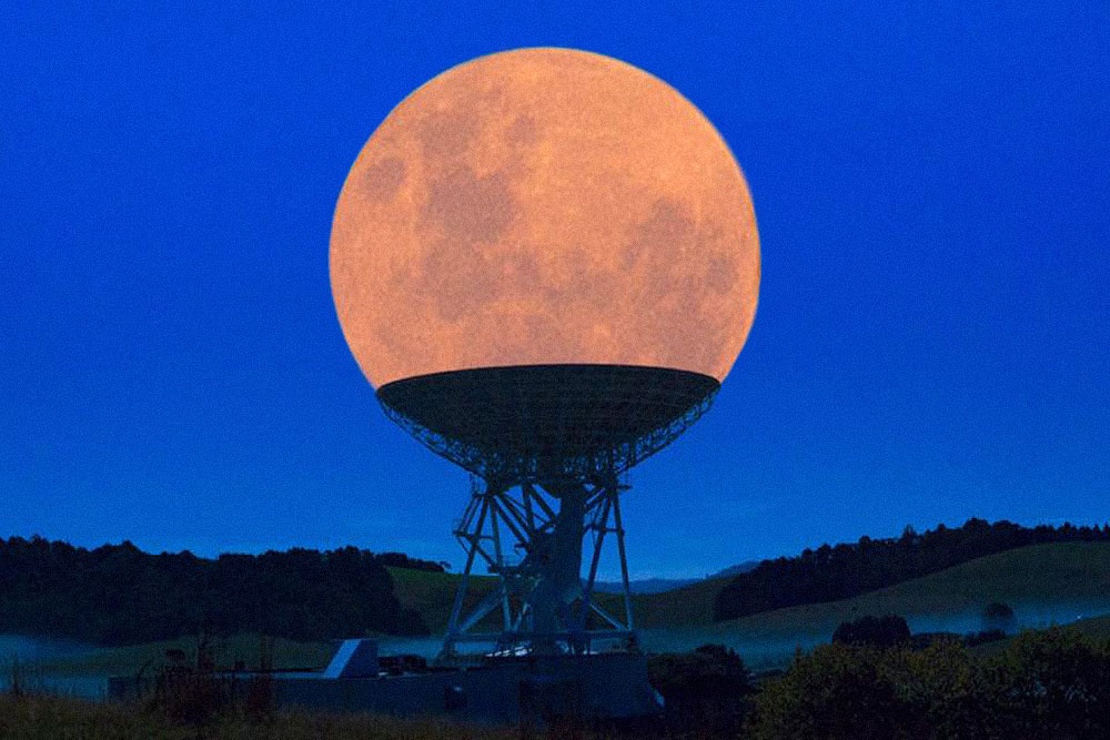 Without Photoshop - Super Moon in Radio Telescope