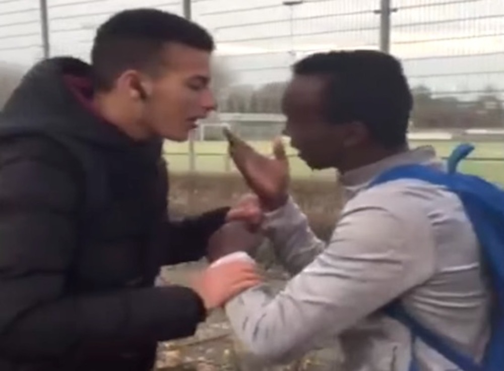 Bully Gets Lamped
