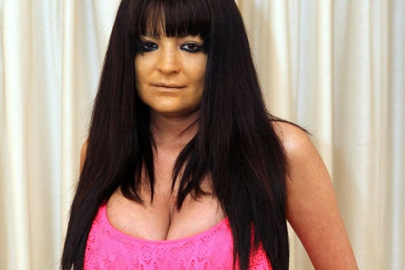 This Glamour Model’s 32-Minute Sunbed Session Ended Exactly As You Might Expect