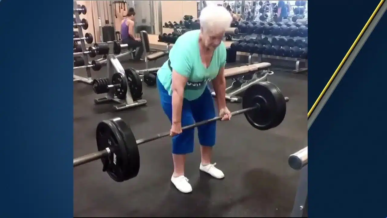 Watch This 78-Year-Old Grandma Deadlift 225Lbs Like It’s Nothing