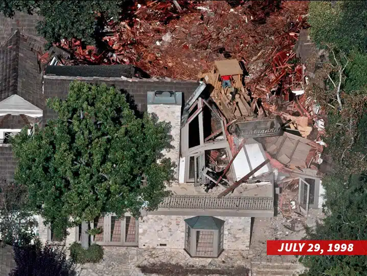 A Buried Knife Has Been Found On O.J. Simpson’s Estate