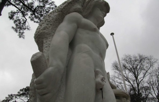 Heracles Statue No Penis
