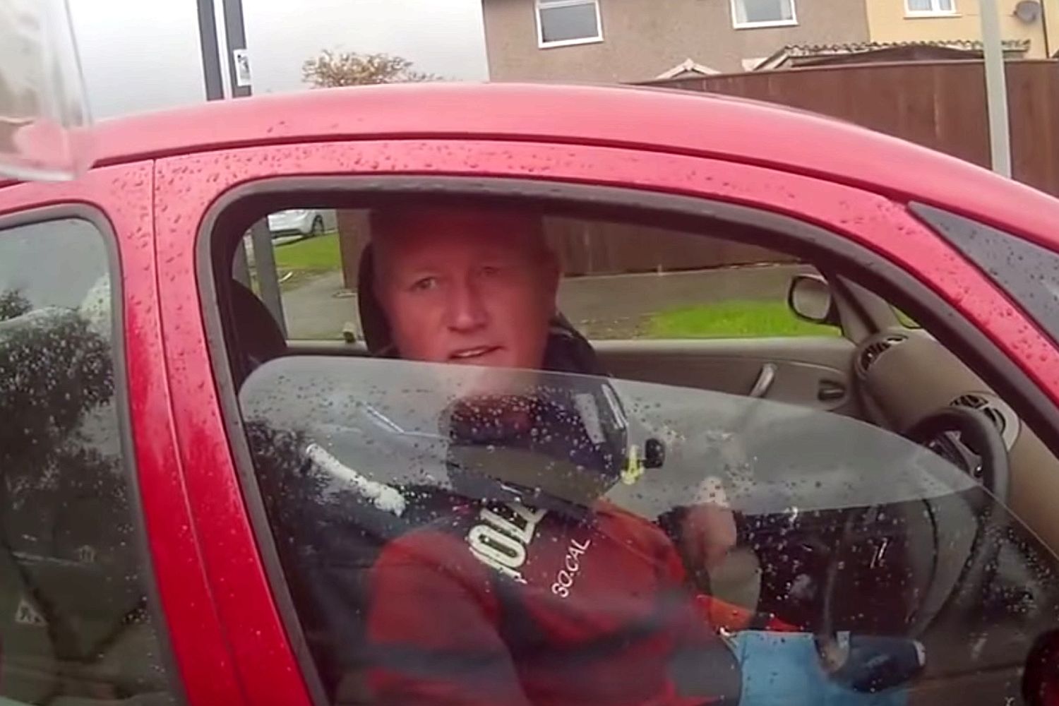 Ronnie Pickering Is Back And This Time He’s Terrorising Traffic Wardens (VIDEO)
